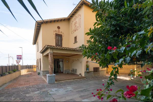 Stately house in Vilassar de Mar walking distance to the beach