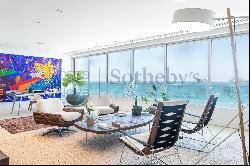 Apartment with an ocean view in Ipanema
