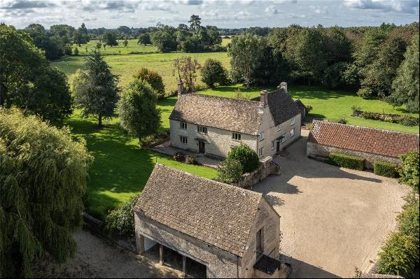 Eastcourt, Malmesbury, Wiltshire, SN16 9HN