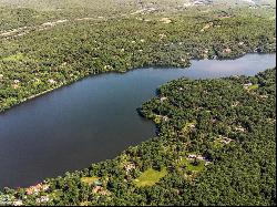 1 MOUNTAIN FARM ROAD in Tuxedo Park, New York