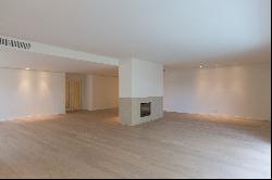 Flat, 4 bedrooms, for Sale