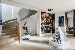 Paris 16th District - An exceptional private mansion