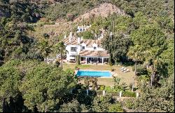 Unique cortijo-style villa with stunning sea and mountain views , Benahavis 29678