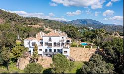 Unique cortijo-style villa with stunning sea and mountain views , Benahavis 29678