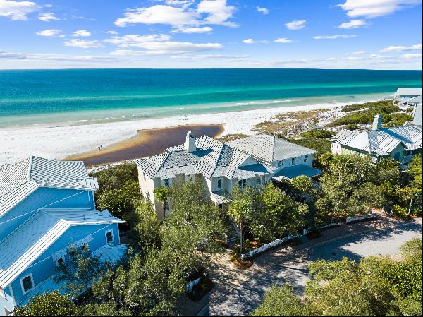 Outstanding Beach Home With Private Walkover Close To Draper Lake
