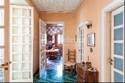 Magnificent representative apartment in historic palace