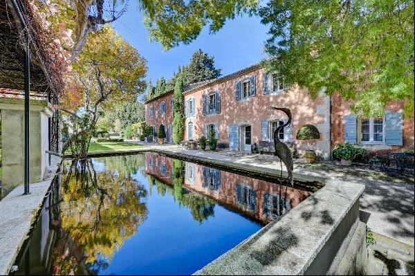 Charming and typical Provence property located in Saint Rémy de Provence