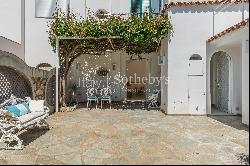 Beautiful apartamanent with garden in the centre of Capri