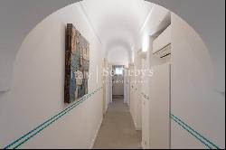 Beautiful apartamanent with garden in the centre of Capri