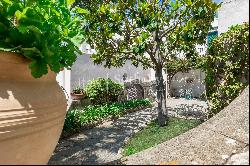 Beautiful apartamanent with garden in the centre of Capri