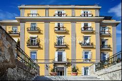 Bright apartment with garden