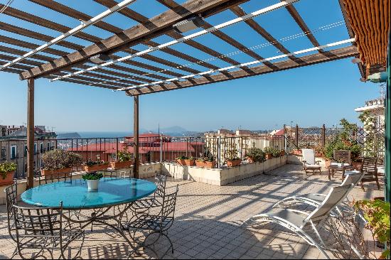 Renovated penthouse with floor terrace and seaview