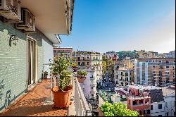 Bright penthouse in Vomero