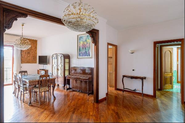 Bright apartment in Via Manzoni