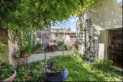 Unique penthouse with panoramic hanging gardens in the heart of Rome