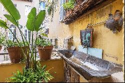 Unique penthouse with panoramic hanging gardens in the heart of Rome