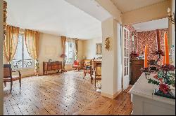 Neuilly Lycée Pasteur - Sainte Croix. Appartement familial de 145m² 7P -