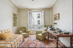 Neuilly Lycée Pasteur - Sainte Croix. Appartement familial de 145m² 7P -