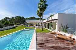 Contemporary style villa with privacy in Son Vida