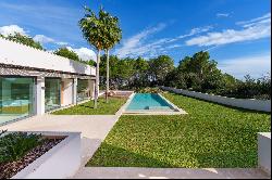 Contemporary style villa with privacy in Son Vida