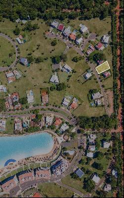 Residential lot in Aqua Village, Altos