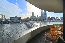 Immaculate waterside apartment overlooking the Thames in Westminster