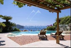 Charming villa with panoramic sea view