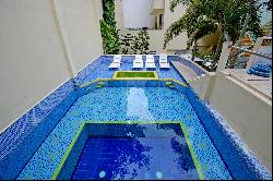 STUNNING 3 LEVEL 3 BEDROOM PENTHOUSE ON THE BEST CORNER IN PLAYA DEL CARMÉN