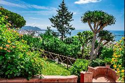 Exclusive villa with panoramic terraces and gardens close to Salerno and Vietri