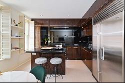 Elegant two-bedroom apartment in Mayfair