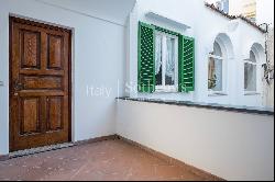 Monumental house in the center of Capri