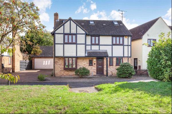 Larch Walk, Hatfield Peverel, Chelmsford, Essex, CM3 2SF