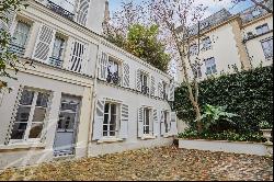 For sale- 4 bedroom duplex, Saint Thomas D'Aquin - Paris 75007