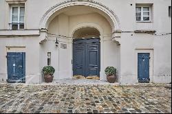 For sale- 4 bedroom duplex, Saint Thomas D'Aquin - Paris 75007