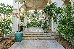 Luxury mansion in Emirates Hills