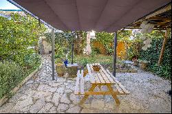 In the heart of Nice - 3-bedroomed Bourgeois apartment with private garden