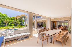 CONTEMPORARY MEETS CLASSIC IN COVETED CONSTANTIA UPPER