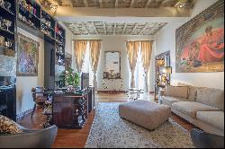 Prestigious apartment in Via Frattina