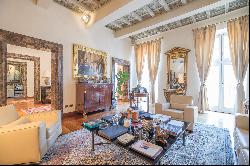 Prestigious apartment in Via Frattina