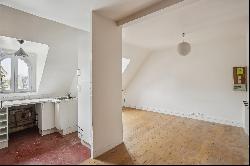 Service spacious rooms to renovate - Rue de Grenelle