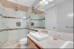 212 E 95TH Street #1B, New York NY 10128