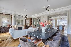 Fully refurbished reception apartement - Parc Monceau