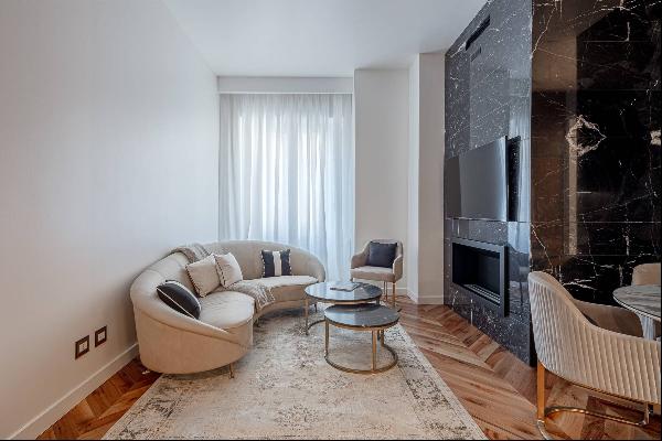 Exclusive renovated and furnished apartment