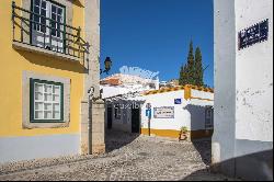 Stylish four-Bedroom Villa in Gated Community Near Faro