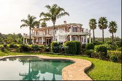 Grand Villa with Panoramic Views in Lagos Countryside