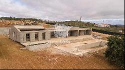 New Villa in a Quiet Area