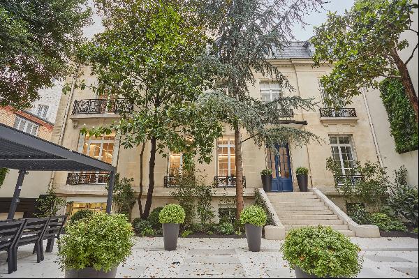 Paris 16th District An exceptional private mansion available for seasonal rental