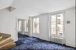 Private mansion in the heart of Saint-Germain-des-Pres'district