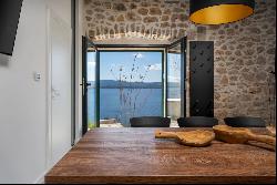 BEAUTIFUL STONE HOUSE WITH BREATHTAKING SEA VIEW - ISLAND OF BRAC