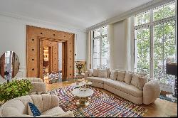 Paris 16th District – An exceptional private mansion available for seasonal rental